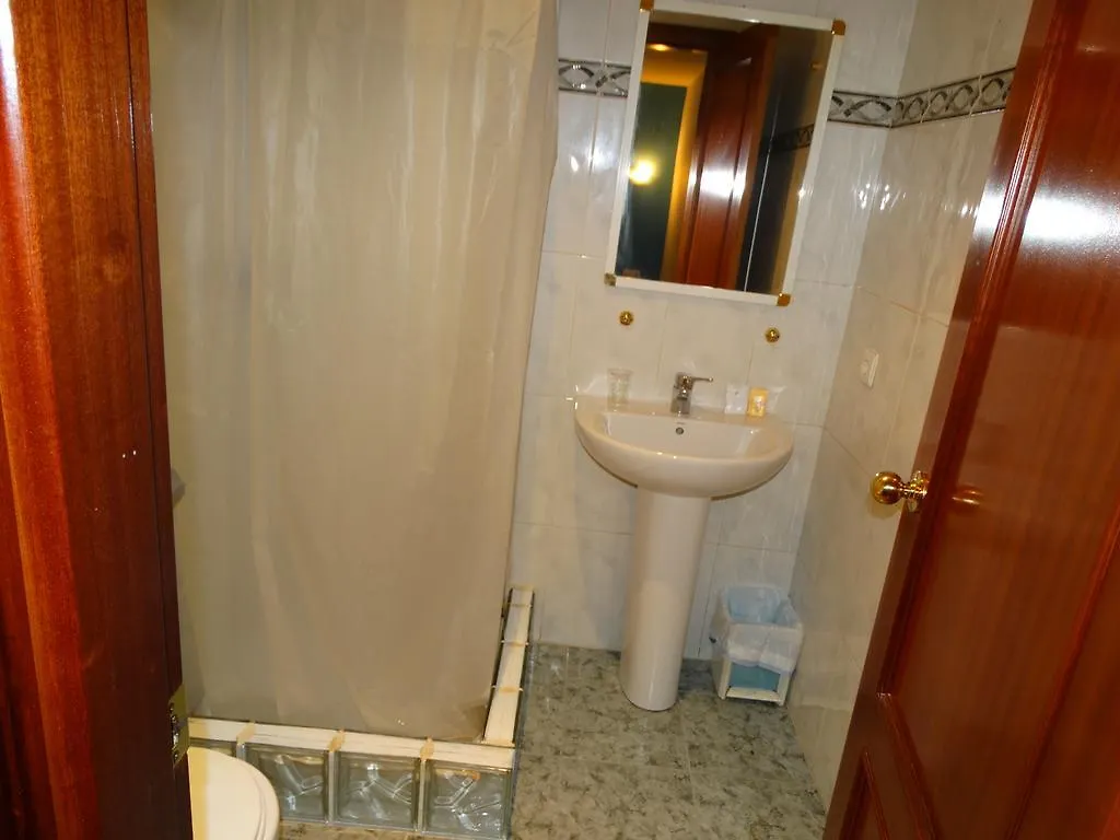 Hostal La Redonda Granada Guest house