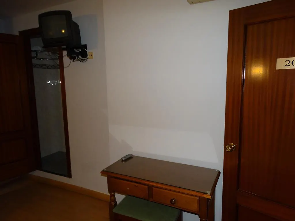 Hostal La Redonda Granada Guest house